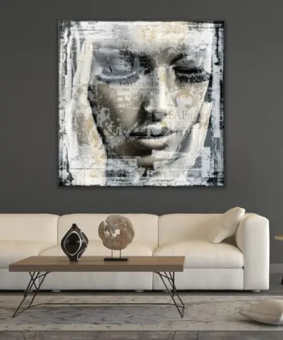 Face Grey Gold