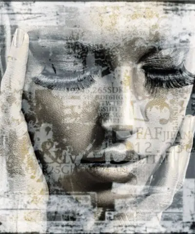 Alternative view of Face Grey Gold