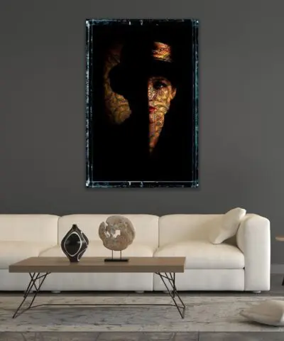 Alternative view of Mystique Lady