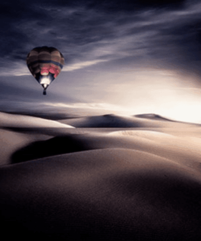 The balloon in the dessert