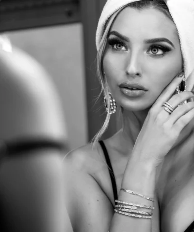 Claudia In The Mirror II