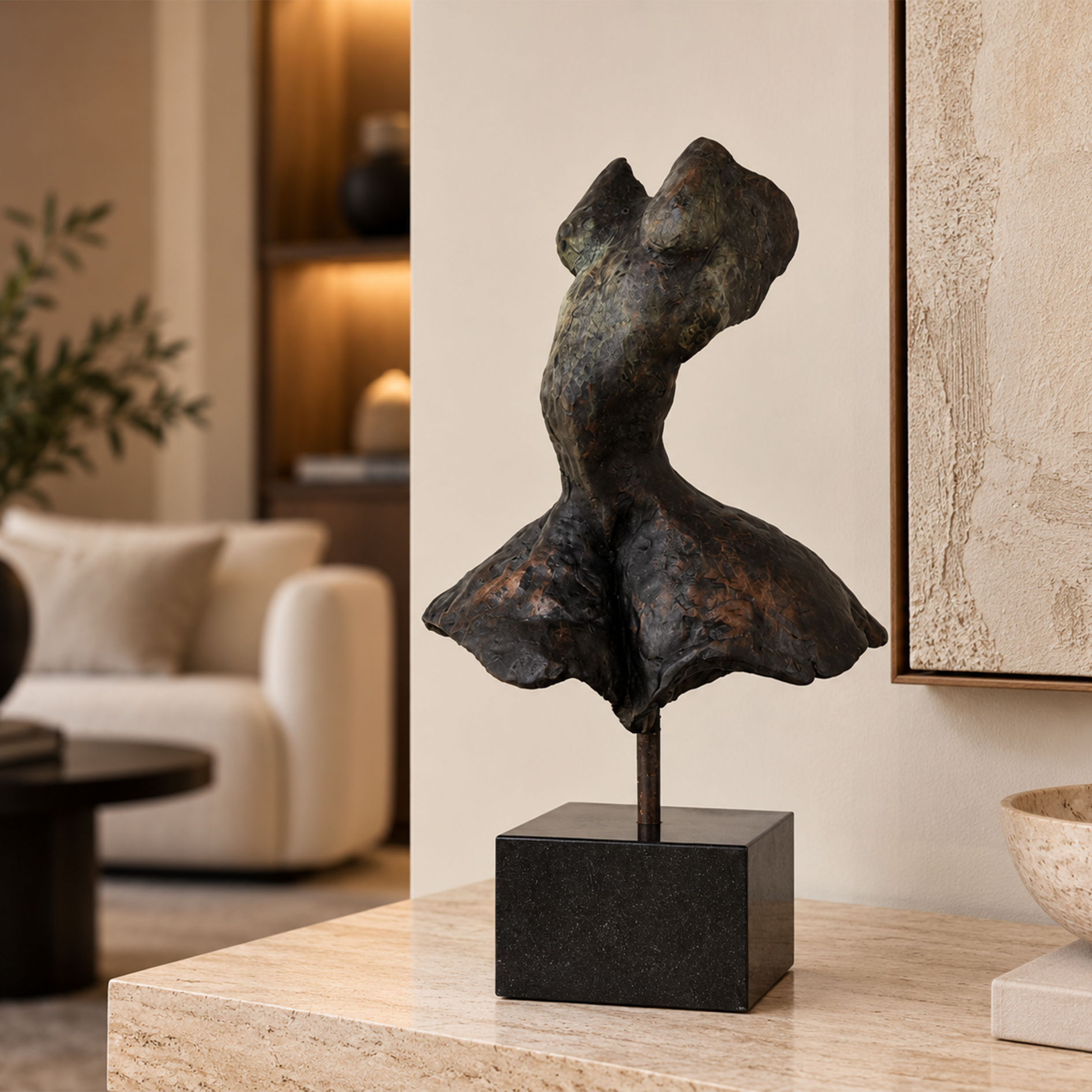 Vollutà III Bronzen beeld vrouw Interieur